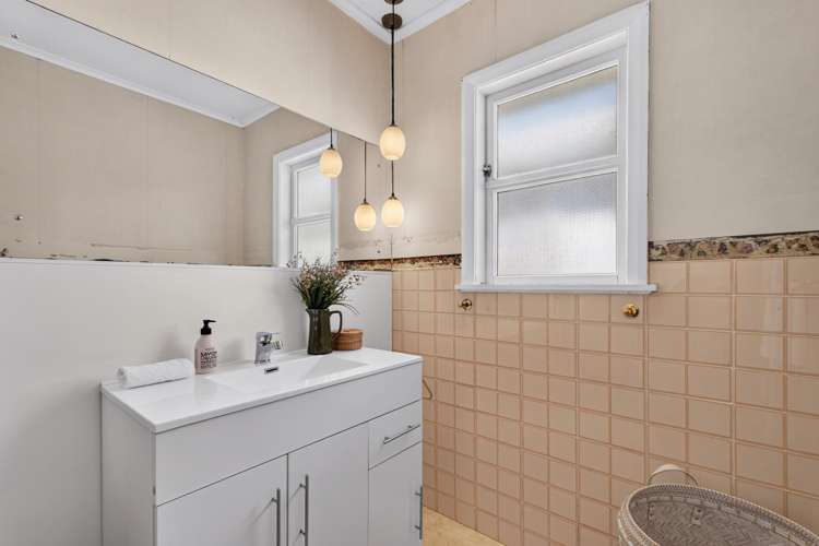 300 Kennedy Road Onekawa_16