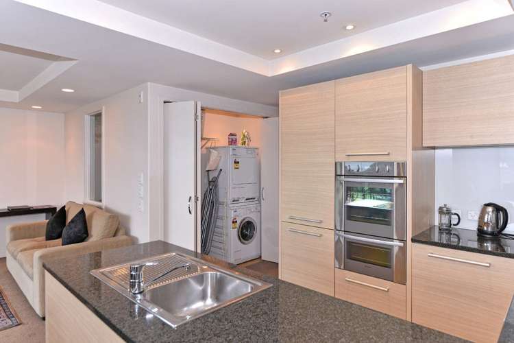 6/7 Bisley Avenue Moana_10