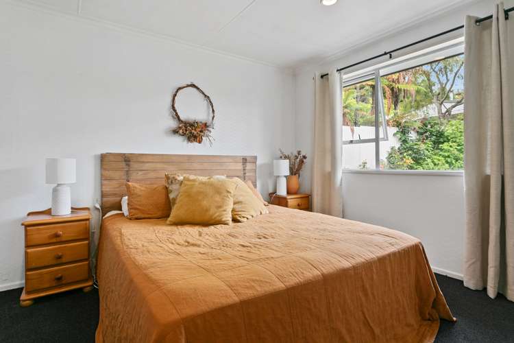 2/3 Peach Grove Taupo_4