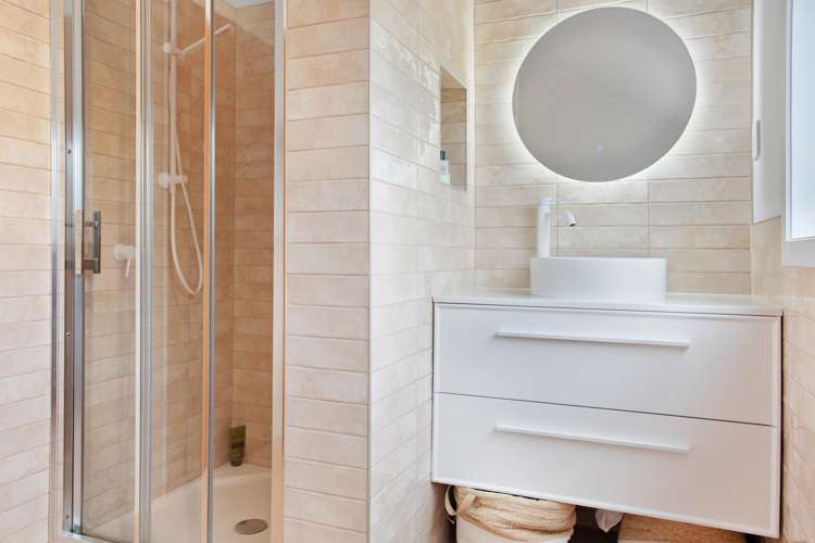 2/65 Campbell Road Onehunga_25