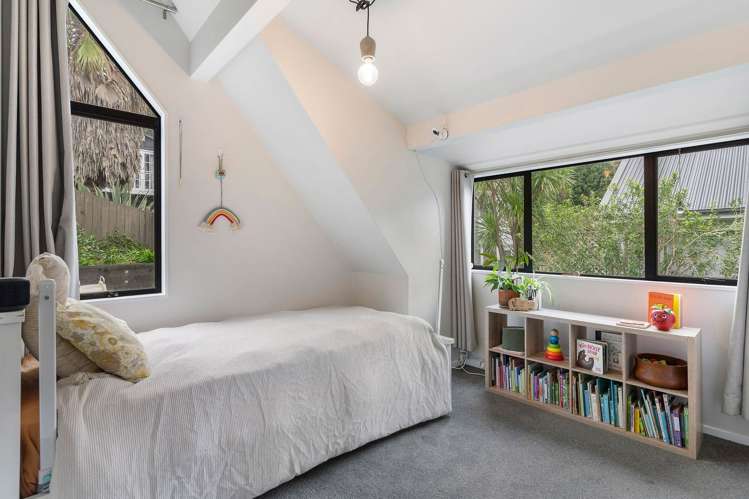 2/141 Balmain Road Birkenhead_6