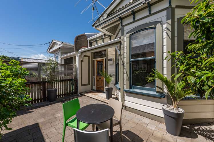 65 Te Wharepouri Street Berhampore_1