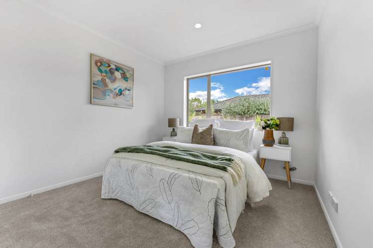 40 Aberdeen Crescent Wattle Downs_11