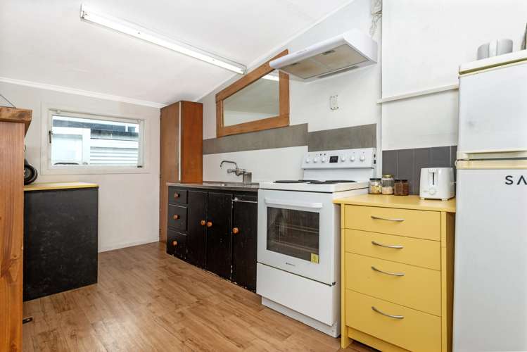 64 Awapuni Road Awapuni_17