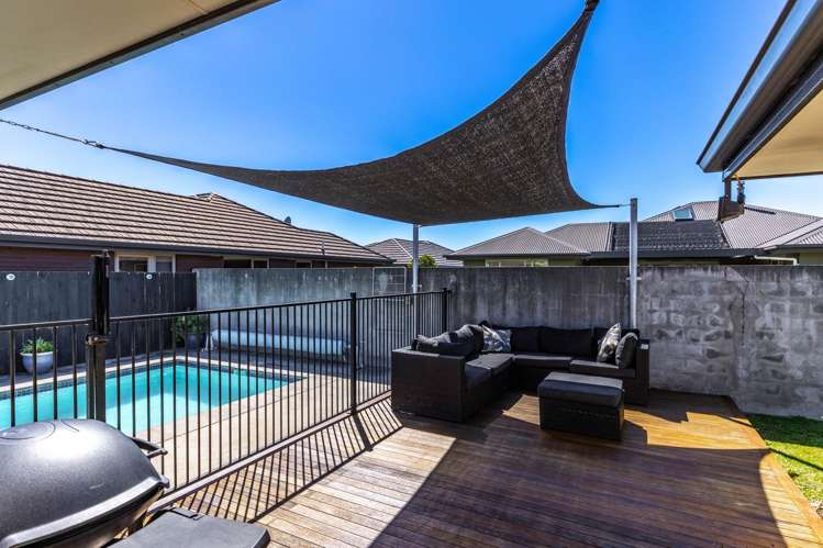 17 Puketea Place Redwoodtown_2