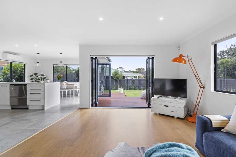 8 Toomer Place Beachlands_20