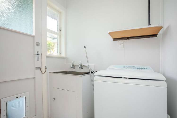 9/25 Queen Street Dannevirke_15