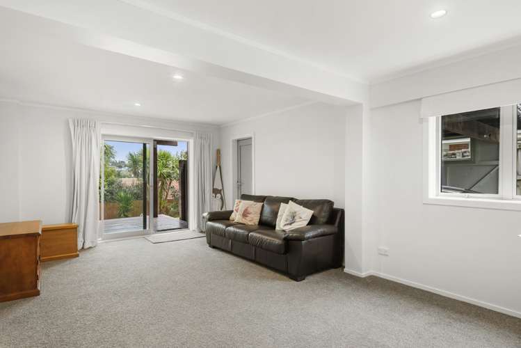 24 Shanaway Rise Hillcrest_15