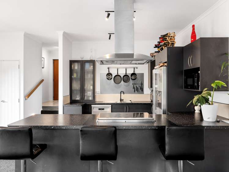 15 Riddington Rise Ohauiti_5