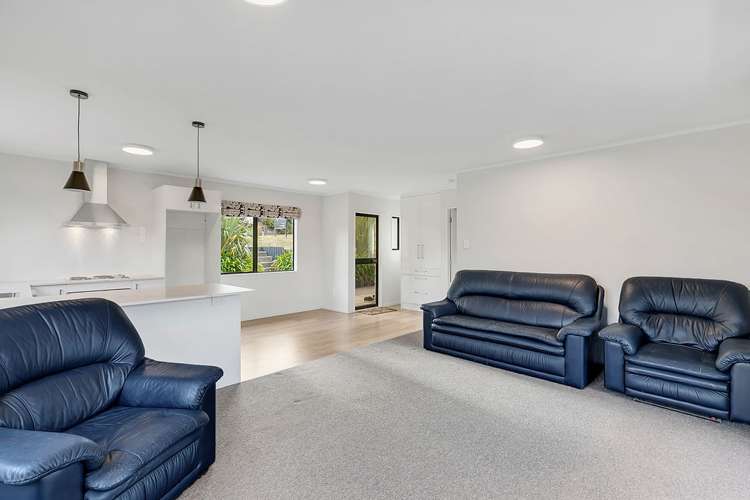 17 Omapere Street Whitby_3