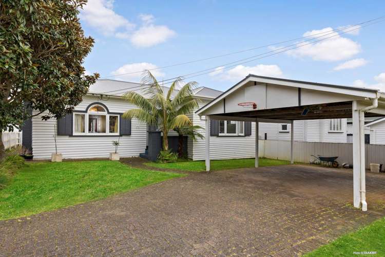 23 Fernleigh Avenue Royal Oak_8