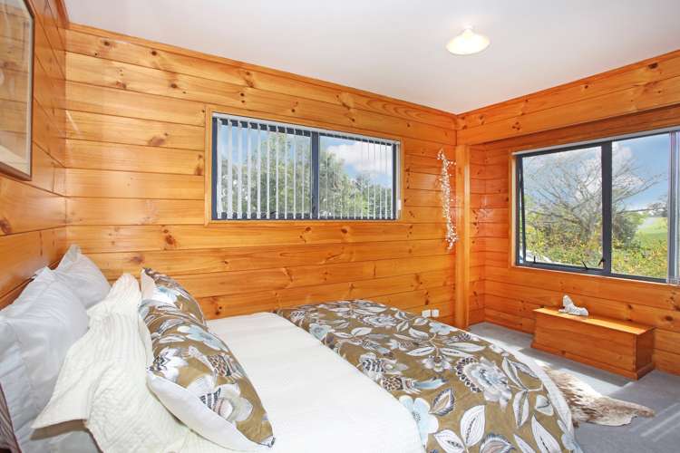 87 Pukeoware Road Waiuku_25