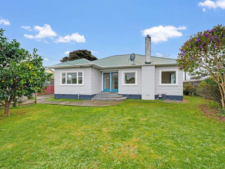 595 Queen Street East Levin_12