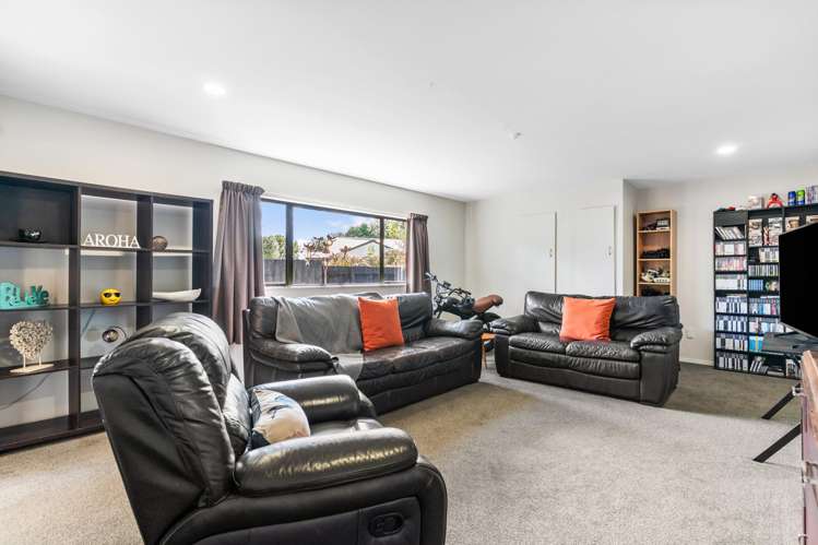 88 McRobbie Road Kingseat_17