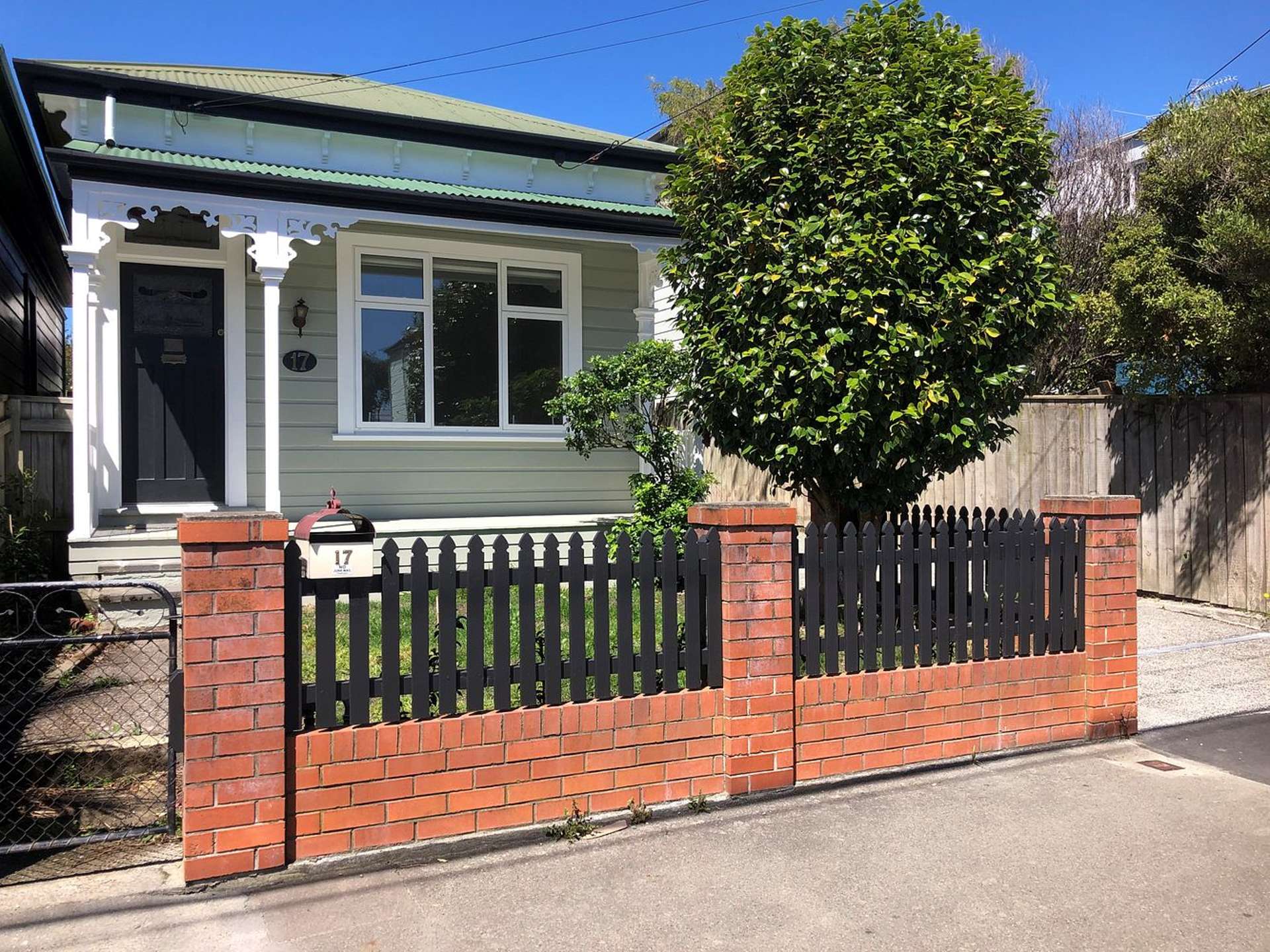 17 Te Wharepouri Street Berhampore_0