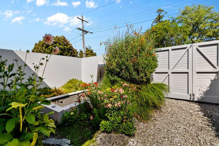 916b River Road Queenwood_23