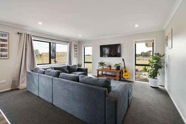 6 Sterling Lane Rongotea_3