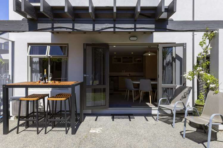 1/7 Tui Street Bird Area_7