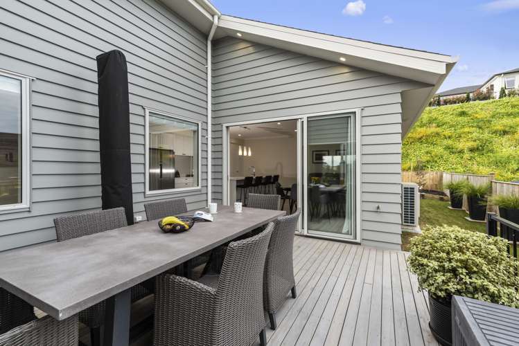 158 Arran Point Parade Orewa_16