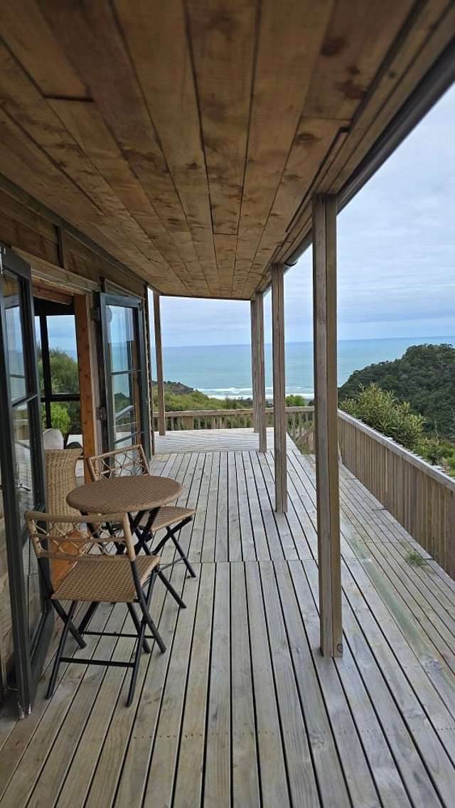 132 Lone Kauri Road Karekare_4