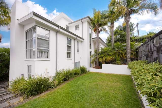 FULLY RENOVATED MILFORD DREAM | MAKE YOUR OFFER