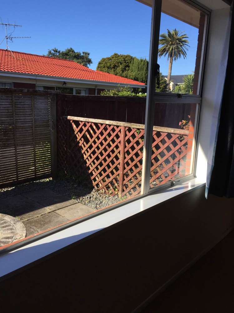 2/83 Moana Avenue One Tree Hill_15