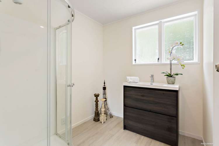 320 Paremoremo Road Paremoremo_16