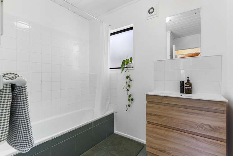 1/123 Spinella Drive Bayview_9