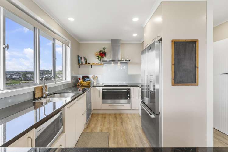 1 Karaka Road Beachlands_3