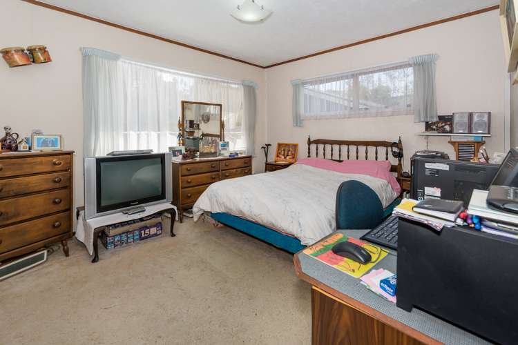 2/5 Mahuta Grove Northcote_9