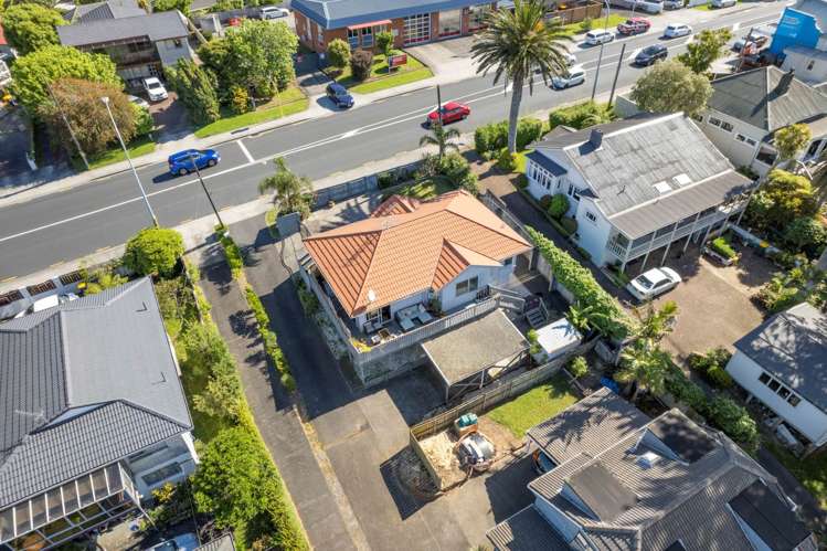 1/141 Mokoia Road Birkenhead_14