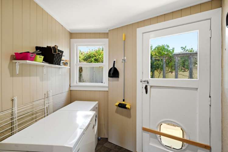 9 Glenalmond Crescent Rockdale_16