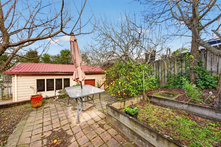 60 Makora Road Massey_17