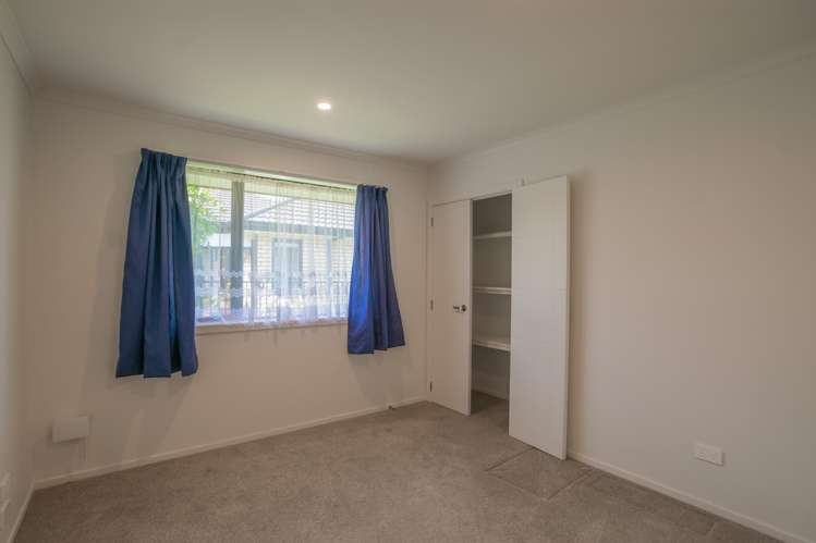 40 Golden Shore Place_4