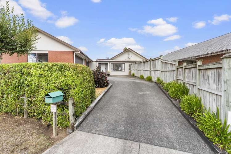 38 Lakeside Drive Pahurehure_1