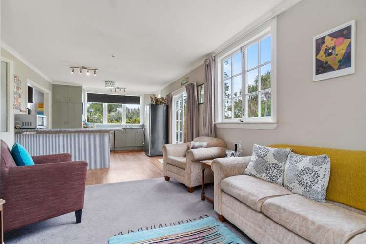 495 High Street South Carterton_6