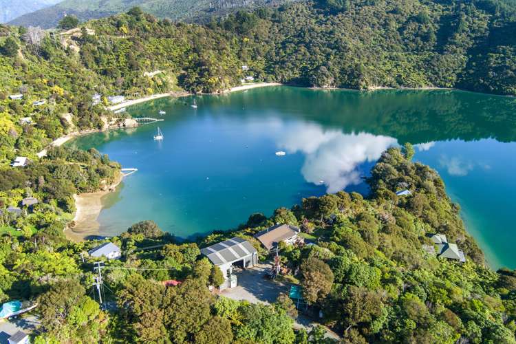 2067 Kenepuru Road Kenepuru Sound_24