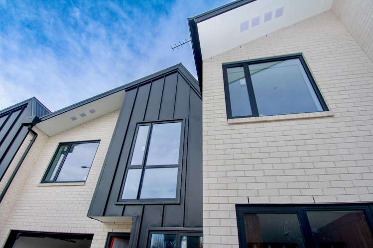 4/133 Blighs Road_1