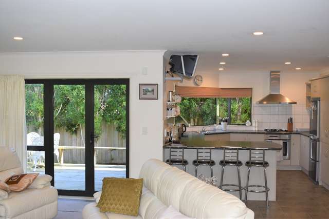 2 West Peak Way Otaki_3