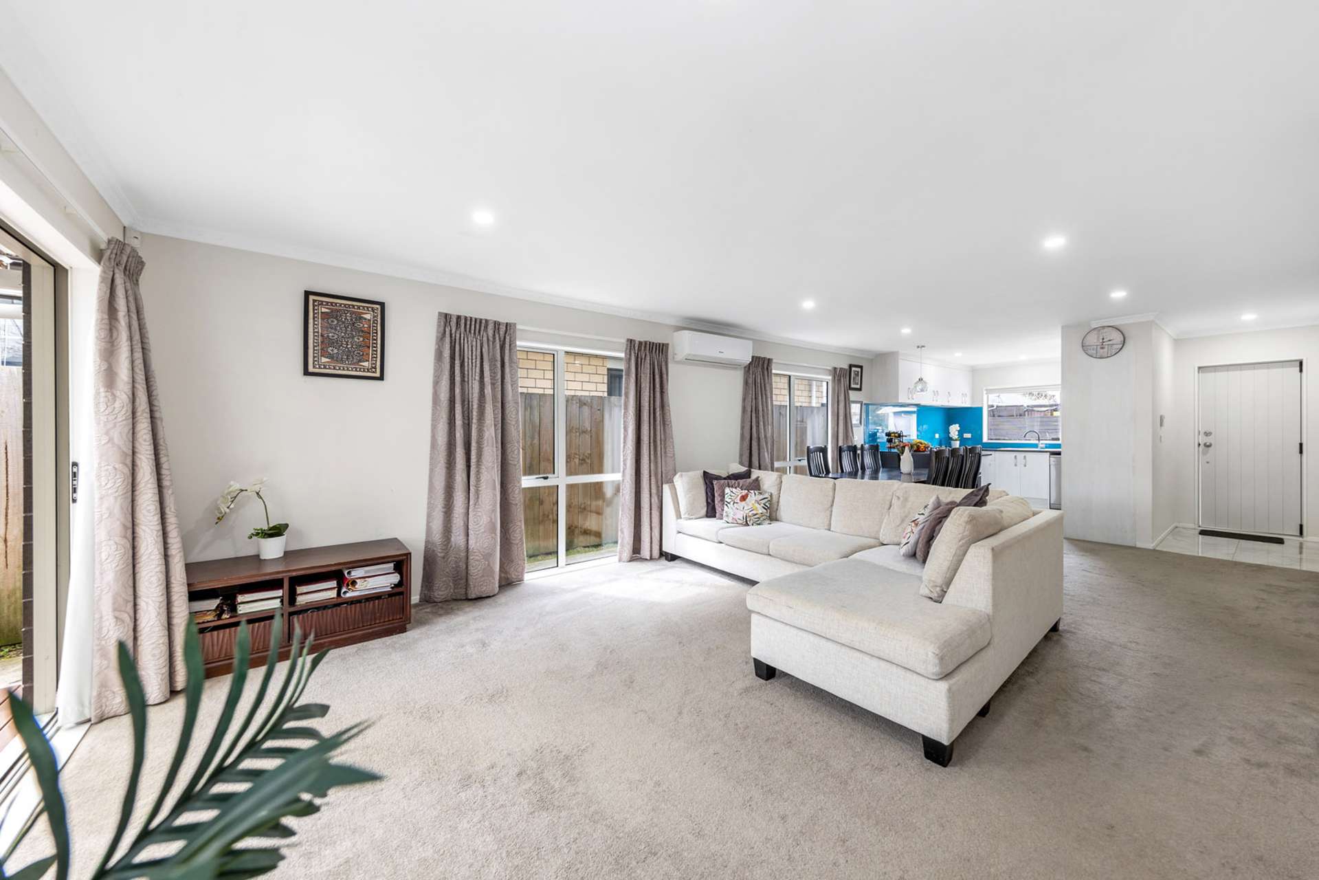 16 Dolbel Place Mangere East_0