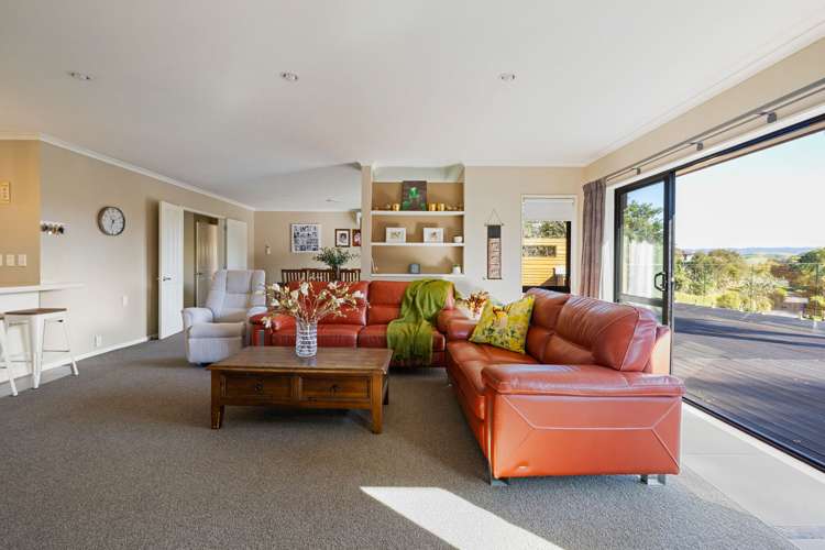 84 Highbrook Way Whatawhata_6