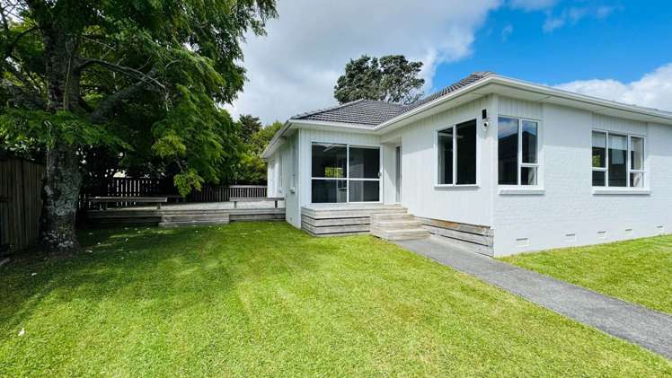 32 Isobel Road Greenhithe_0