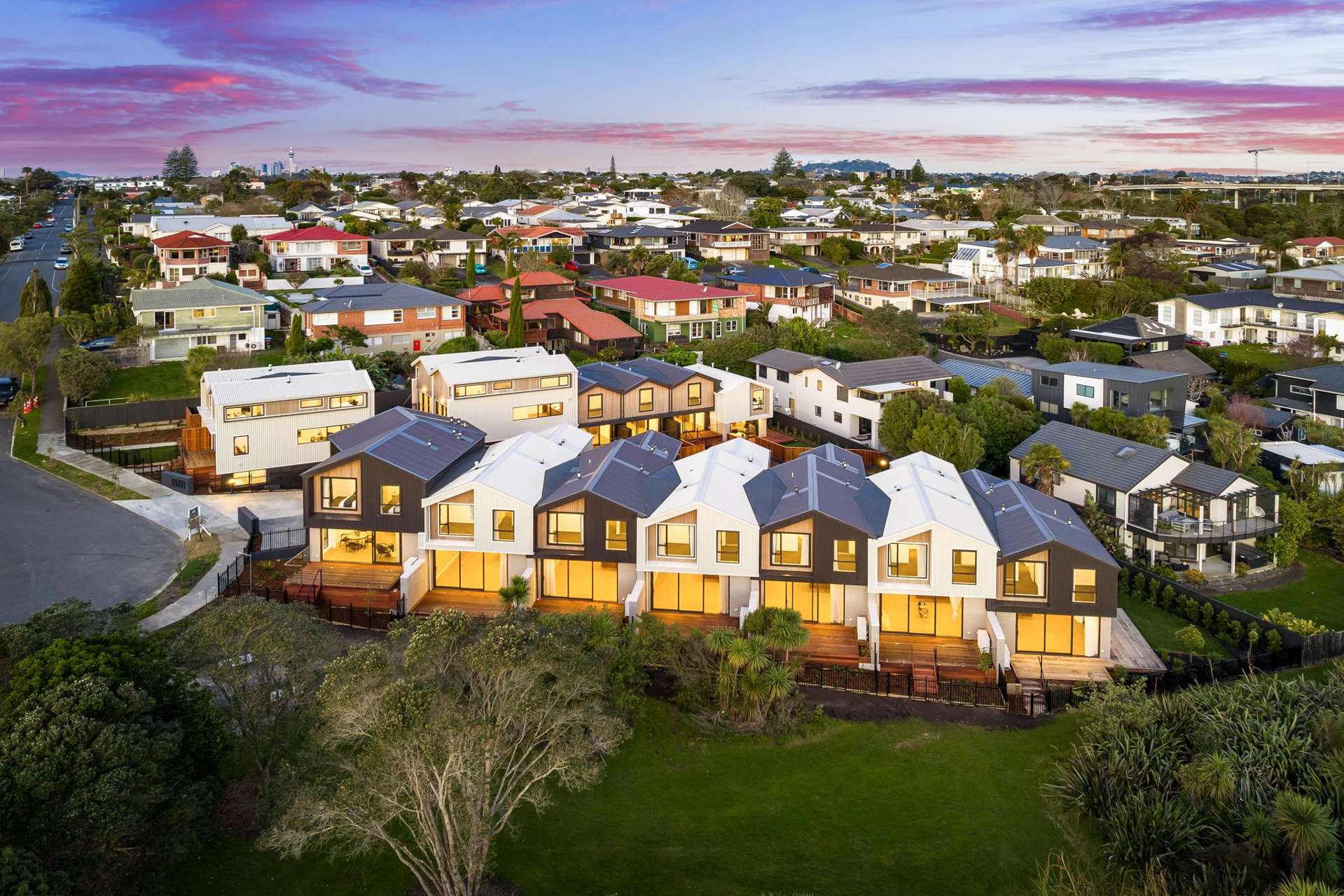 2/98 - 100 Walker Road Point Chevalier_0