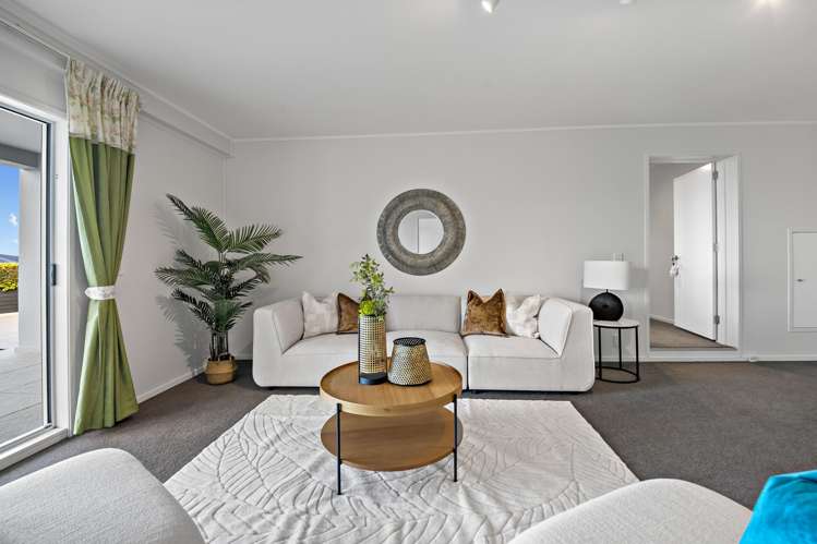 16 Burford Place Mellons Bay_32
