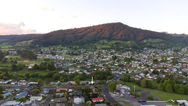 19 Goldie Street Pukehangi_12