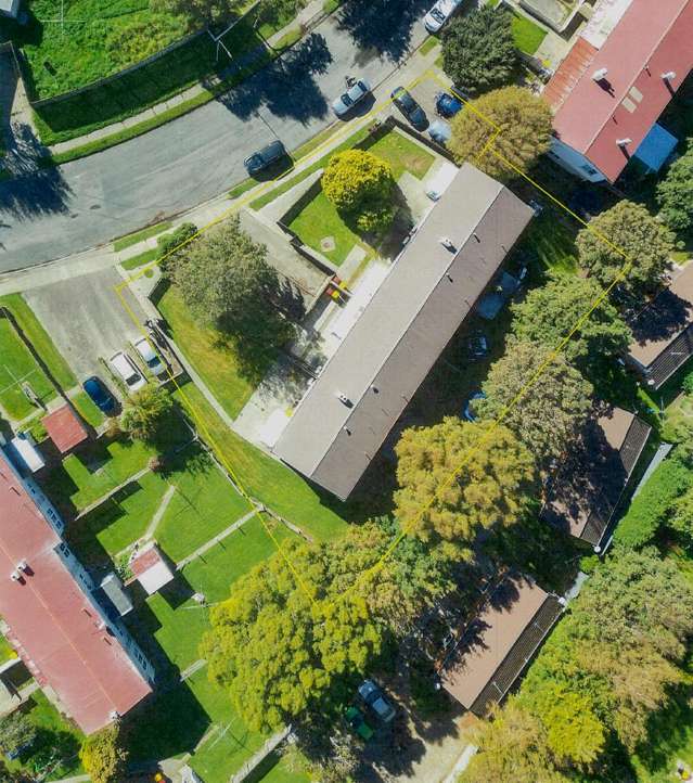 Do Up Investment Opportunity - Established Complex