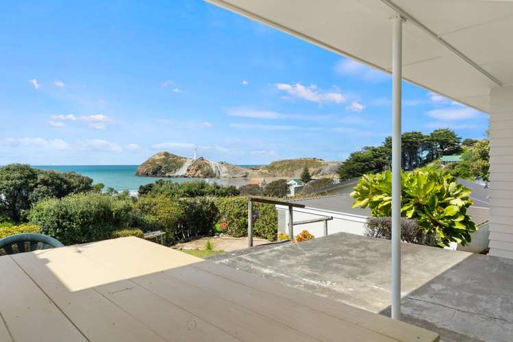 5 Guthrie Crescent Castlepoint_2