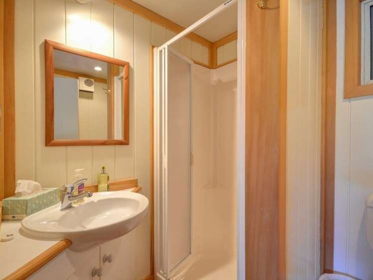 32a Mackinnon Terrace Fernhill/Sunshine Bay_12