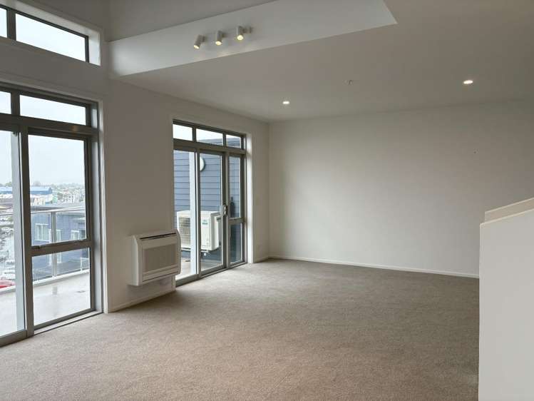 401/4 Reads Quay 1052_5