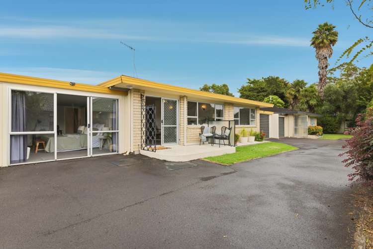 2/531 Devonport Road_0